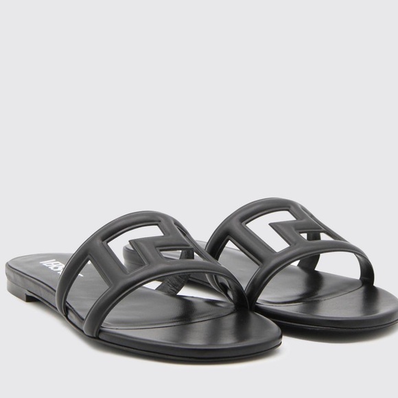 Versace Women's Black Greca Maze Calfskin Leather Flat Sandal Shoes Size 37